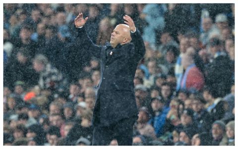 Arne Slot snubs Manager of the Year award following Nottingham Forest's thrashing at Anfield