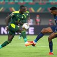 Mane ends goal drought as Senegal overcome nine-man Cape Verde