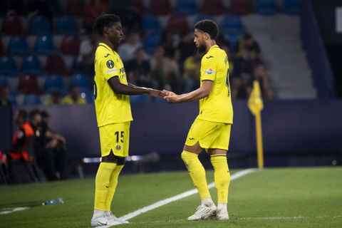 Senegal's Nicolas Jackson and Nigeria's Samuel Chukwueze