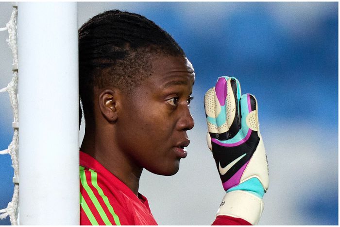 Chiamaka Nnadozie in goal for Paris FC.