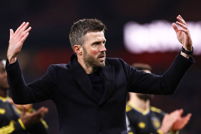 Keane criticises Vieira for suggesting Carrick's permanent appointment