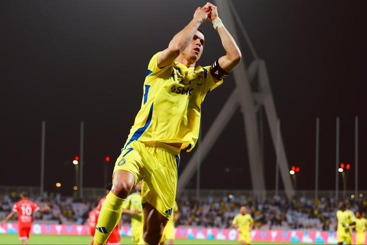 In Saudi Arabia, Cristiano Ronaldo reaches 925 goals with a brace for Al Nassr in a 2-0 win against Odion Ighalo's Al Wehda.
