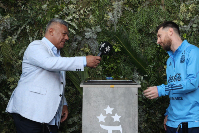 Messi and AFA president