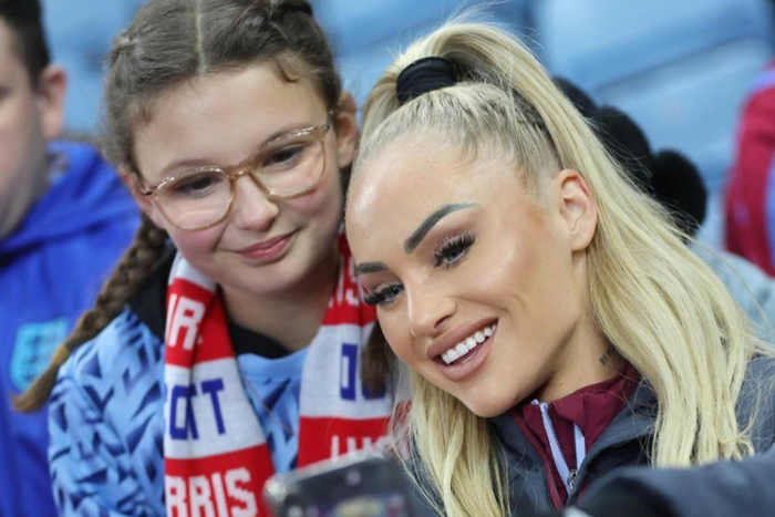 Alisha Lehmann and a young Aston Villa fan || Image credit: Alisha Lehmann (IG)