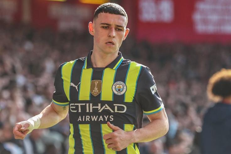 'He's definitely off it'- Manchester United legend criticises Phil Foden's form, urges improvement