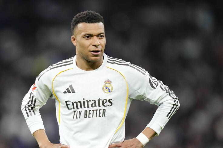 Wenger defends Mbappe