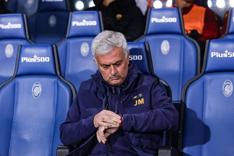 PSG in talks with Jose Mourinho for manager position