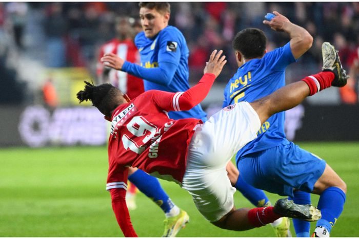 Chidera Ejuke Fails to Shine as Royal Antwerp Suffer Humiliating Defeat Against Union Saint-Gilloise.
