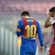 Suarez 'delighted' if Messi stays at Barcelona