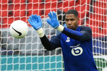 Lille goalie Maignan undergoes medical ahead of AC Milan move