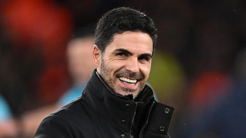 Ex-Manchester United defender joins Arsenal coaching staff to fight for EPL title