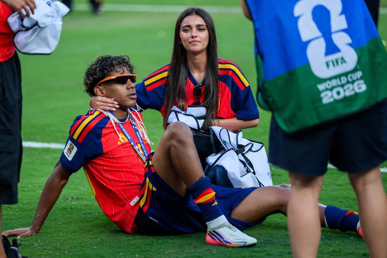 Lamine Yamal and Ines Garcia after Spain won the World Cup final | IMAGO
