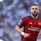 Luke Shaw joins Mason Mount on the sideline || Photo Credit: Imago