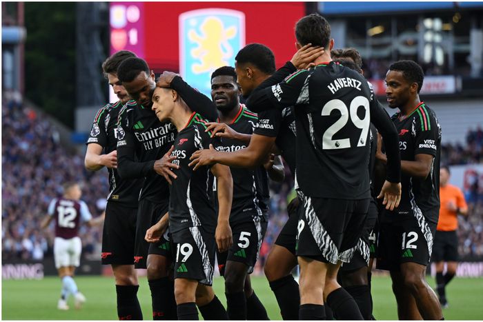 Arsenal celebrate another Premier League win.