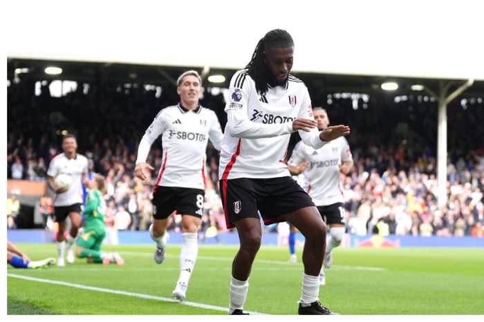 Man United legend praises Alex Iwobi’s performance