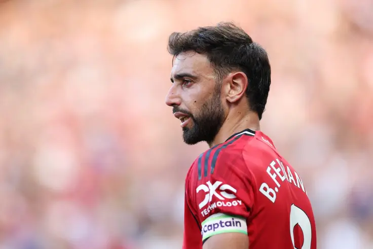 Former Premier League referee responds to Bruno Fernandes' penalty miss accusation