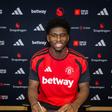 Official: Manchester United announce signing of Cameroonian midfield workhorse Baleba