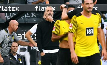 Ten-man Dortmund crash without Haaland on Rose's Gladbach return