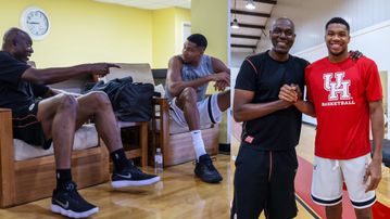 Giannis Antetokounmpo and Hakeem Olajuwon: Nigerian freak thanks Lagos-born legend for training