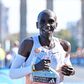 Kipchoge celebrates Berlin Marathon victory by dancing
