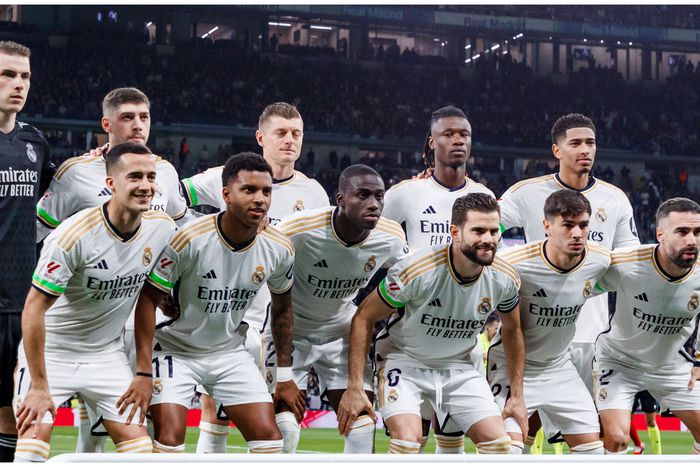 Real Madrid team featuring Toni Kroos.