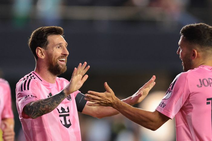 Lionel Messi and Jordi Alba against Nashville | Imago