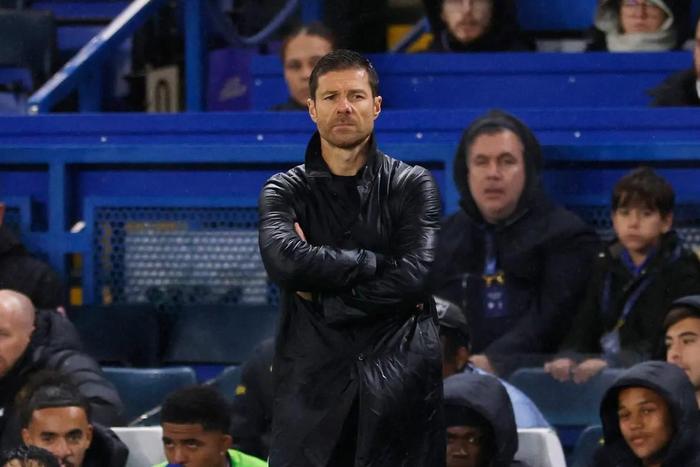 Chelsea boss Xabi Alonso stunned at Stamford Bridge.