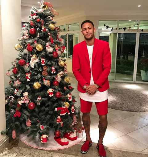 Neymar celebrates Christmas