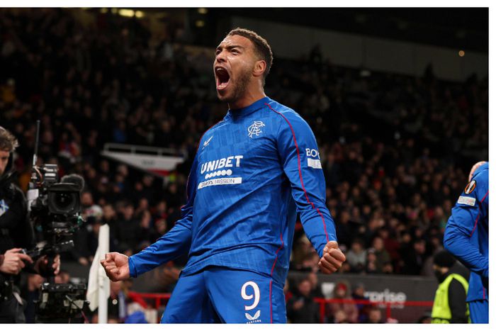 Ex-Rangers star tell Clement to fight for Dessers