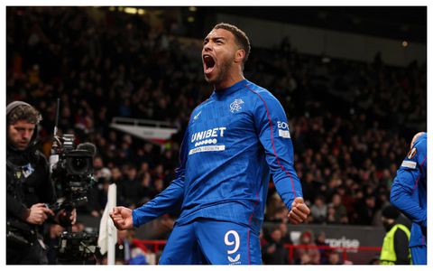 ‘I don’t agree with that at all’ - Ex-Rangers star tell Clement to fight for Dessers