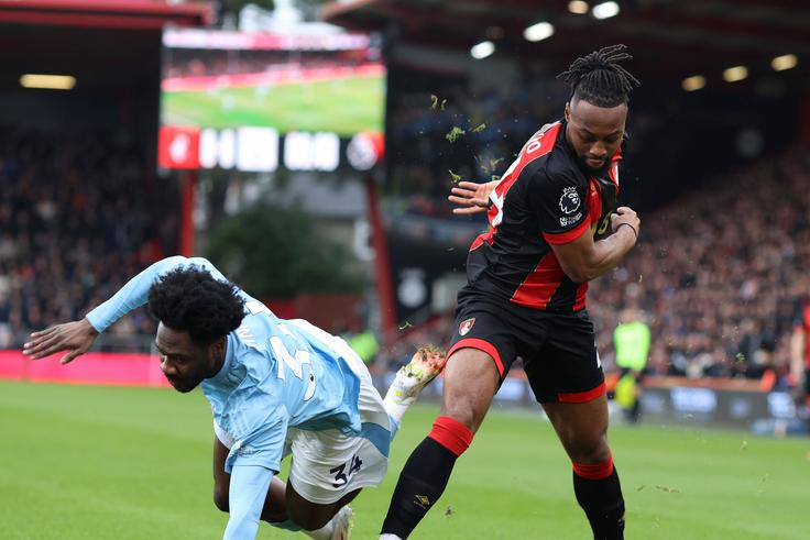 Ghana's Antoine Semenyo against Nigeria's Ola Aina | Imago