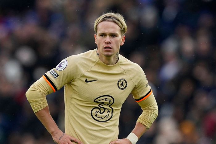 Chelsea forward Mykhailo Mudryk during a Premier League match against Leicester City at King Power Stadium.
