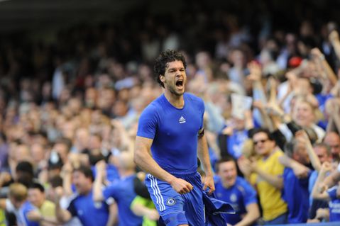 [WATCH]: Chelsea celebrate Ballack in throwback Premier League contest with Manchester United