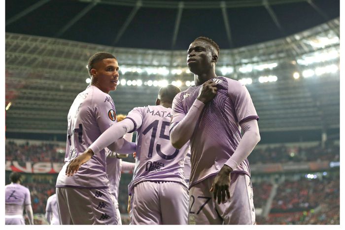 Monaco players celebrating a goal