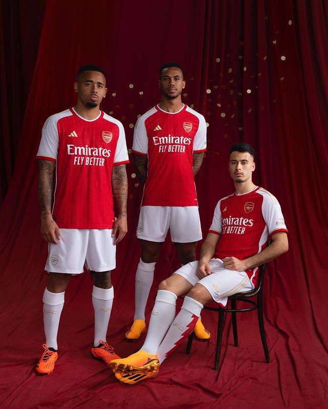 Arsenal star boy Bukayo Saka models new 'Invincibles' home kit for 2023 ...