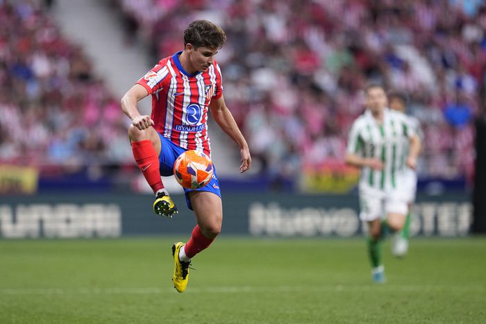 Julian Alvarez of Atletico de Madrid in action during the Spanish League, LaLiga EA Sports, football match played between Atletico de Madrid and Real Betis Balompie at Riyadh Air Metropolitano stadium on May 18, 2025 || Image credit: Imago