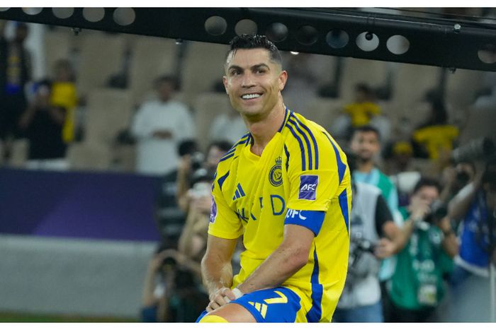 Cristiano Ronaldo makes decision and signs