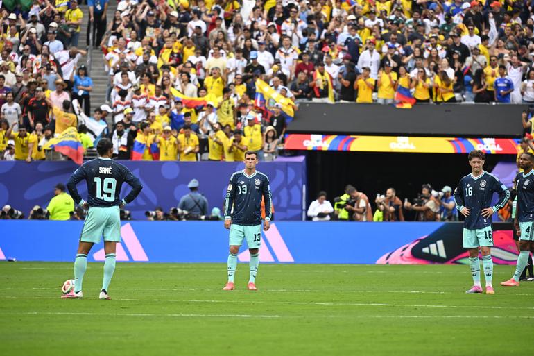 Germany players frustrated || imago