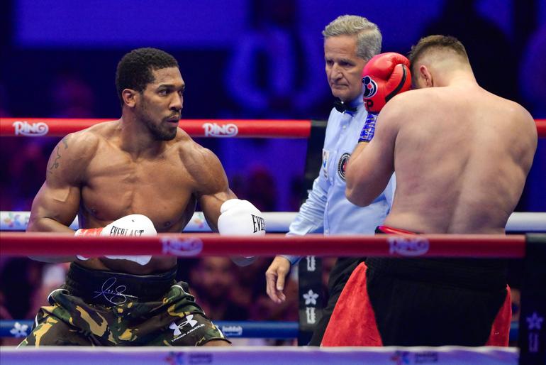 Kristian Prenga vs Anthony Joshua || Imago