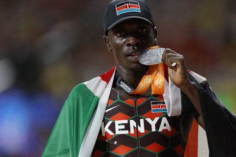 Teenage sensation Emmanuel Wanyonyi takes silver in thrilling men’s 800m final