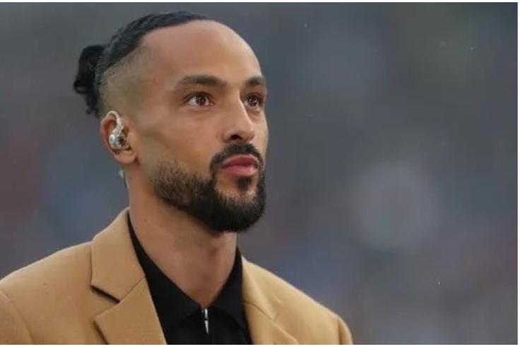 He plays like Messi — Walcott hails Arsenal forward after exciting start to season