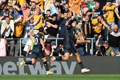 Jimenez strikes as Wolves sink Southampton