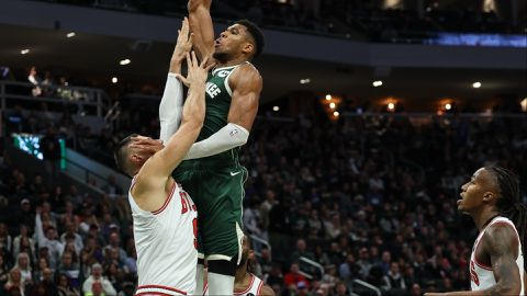 Giannis Antetokounmpo: Nigerian Freak scores big as Milwaukee Bucks lose to Chicago Bulls in NBA derby