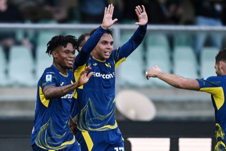 Gift Orban celebrating his goal with teammates || Image credit: Imago