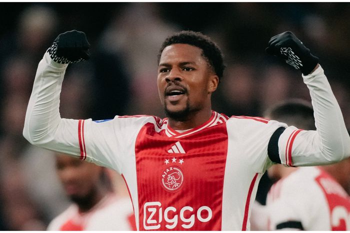 Chuba Akpom has scored 5 goals in 2 starts for Ajax.