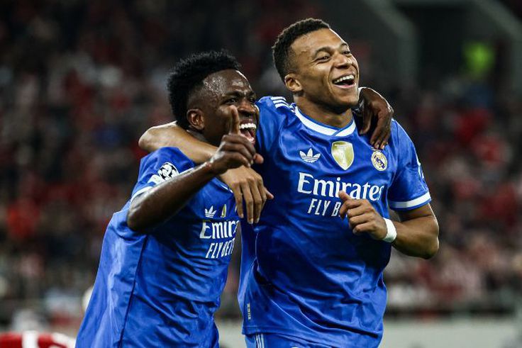 Kylian Mbappe celebrates with Vinicius || Image credit: Imago