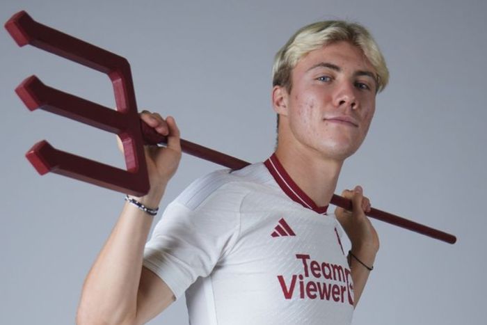 Rasmus Hojlund wants to improve his all-round game to fit the modern role of a striker.