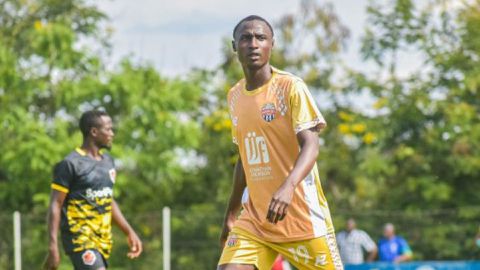 Nairobi City Stars midfielder Vincent Owino extends stay with new deal