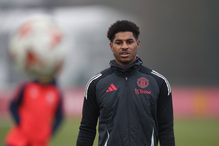 Marcus Rashford trains alone