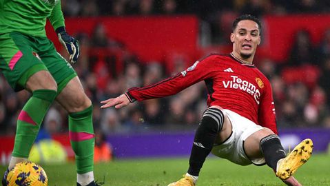 Manchester United target Eagles star as replacement for €100M Brazilian FLOP